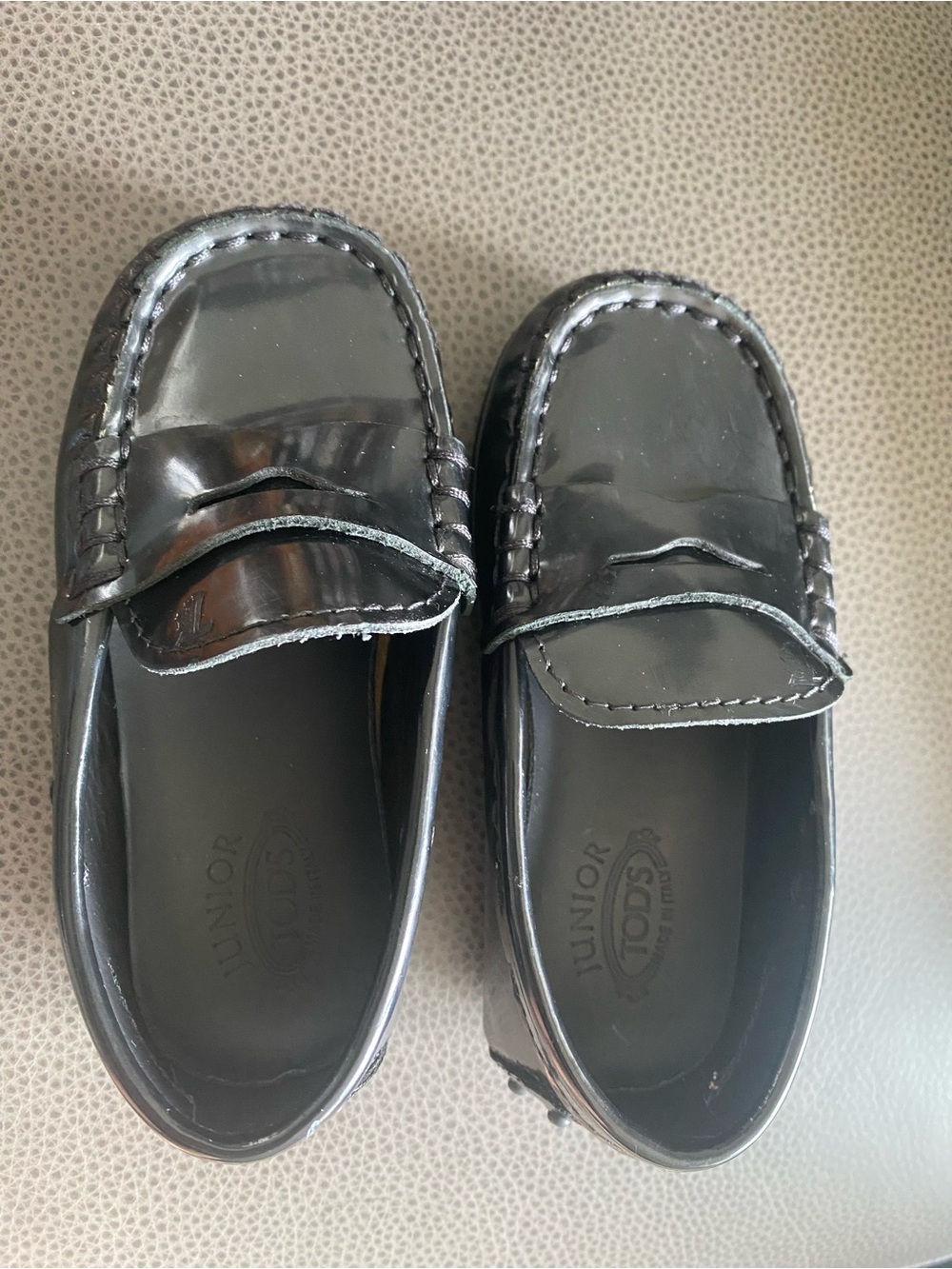 Tod's Junior Black Patent Leather Kids Loafers - Classic Slip-On